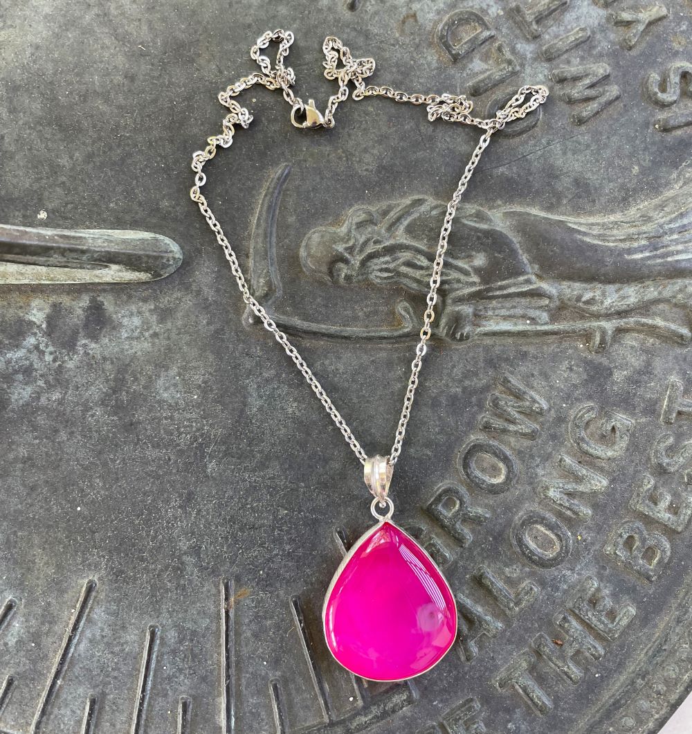 Pretty in Pink Agate Necklace