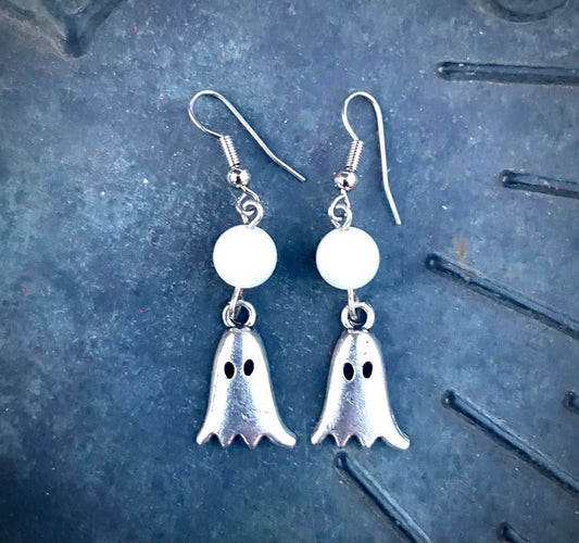 Midnight Haunt Earrings – Glow Bead & Ghost Charm