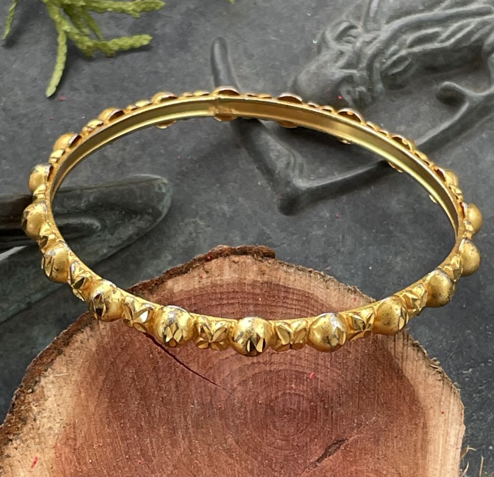 Vintage Gold Tone Bangle