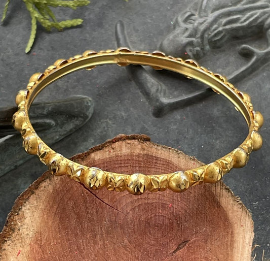 Vintage Gold Tone Bangle